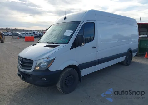 2016 Mercedes-Benz Sprinter 2500 High Roof из США, поврежденный, VIN WDZPE8CD1GP192415